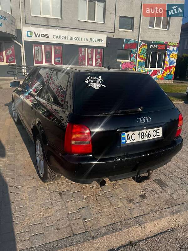 Универсал Audi A4 1998 в Шацке