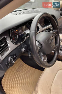 Седан Audi A4 2012 в 
