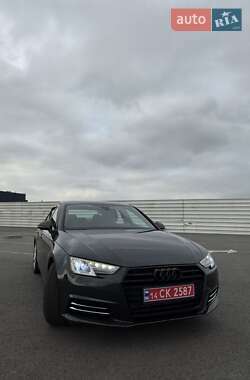 Седан Audi A4 2017 в 