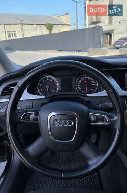 Седан Audi A4 2010 в 