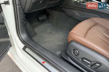 Седан Audi A4 2016 в 