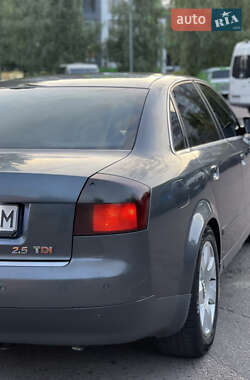 Седан Audi A4 2001 в 