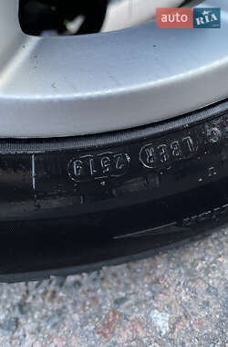 Седан Audi A4 2001 в 