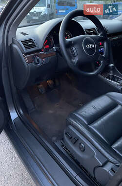 Седан Audi A4 2001 в 