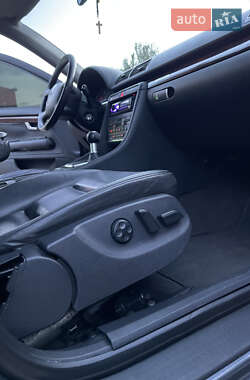 Седан Audi A4 2001 в 
