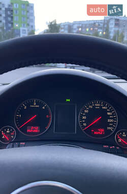 Седан Audi A4 2001 в 