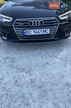 Седан Audi A4 2018 в 