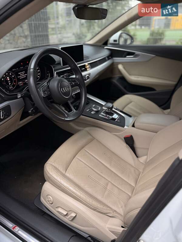 Седан Audi A4 2016 в Ивано-Франковске