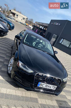 Седан Audi A4 2015 в Львові
