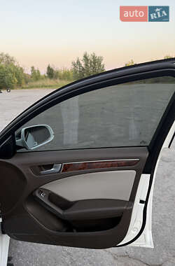 Седан Audi A4 2012 в 