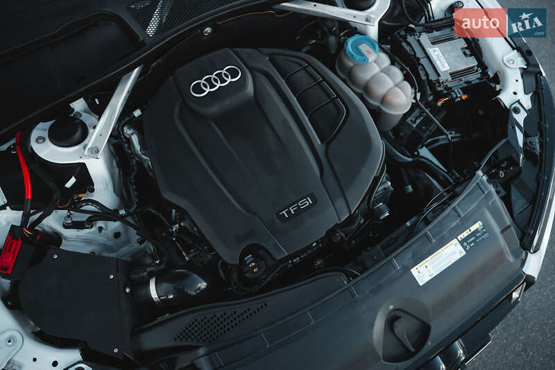 Седан Audi A4 2018 в Києві