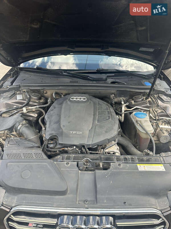 Седан Audi A4 2013 в Киеве