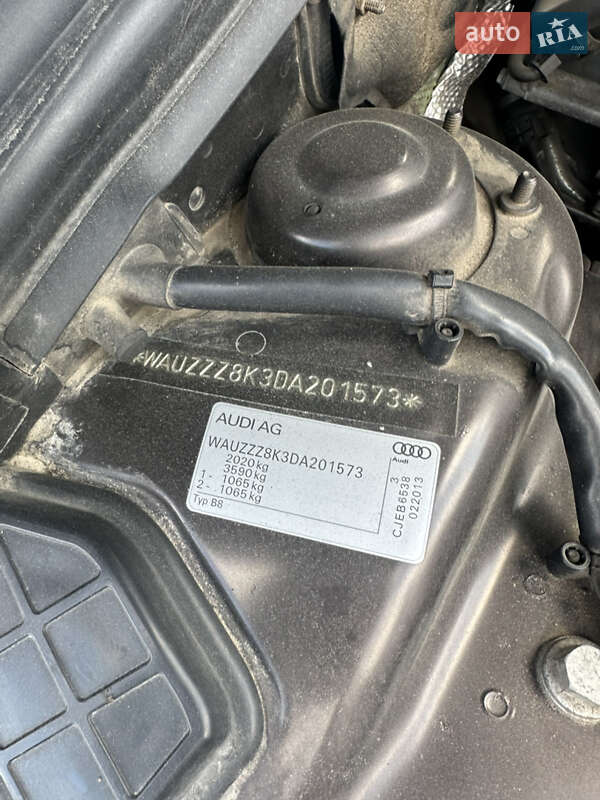 Седан Audi A4 2013 в Киеве