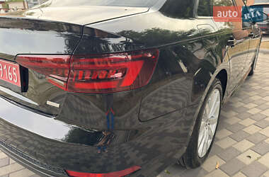 Седан Audi A4 2019 в 