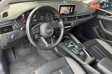 Седан Audi A4 2019 в 
