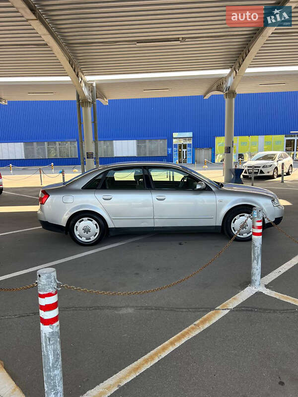 Седан Audi A4 2002 в Запорожье