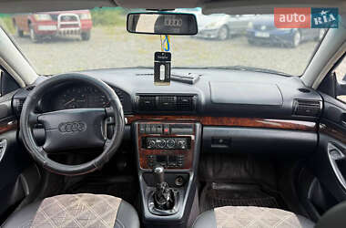 Седан Audi A4 1996 в 
