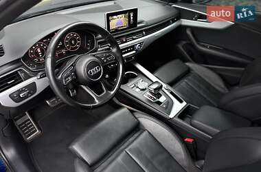 Седан Audi A4 2019 в 