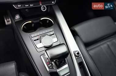 Седан Audi A4 2019 в 