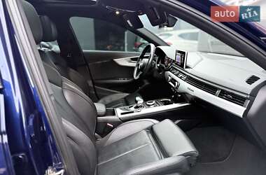Седан Audi A4 2019 в 