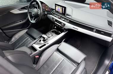 Седан Audi A4 2019 в 