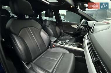 Седан Audi A4 2019 в 