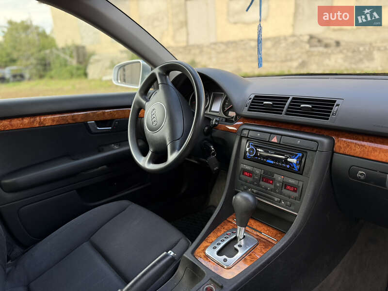 Седан Audi A4 2004 в Тернополі
