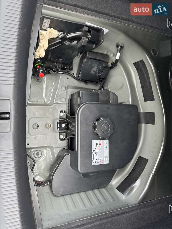 Седан Audi A4 2013 в Калуше
