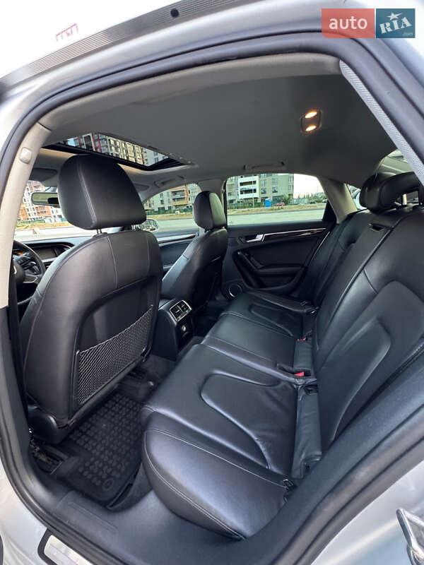 Седан Audi A4 2012 в Киеве