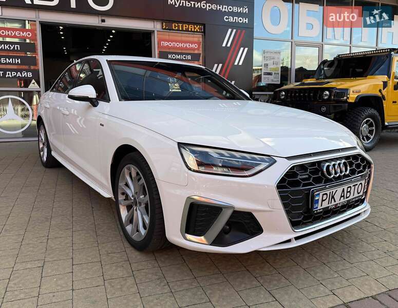 Седан Audi A4 2023 в Львове