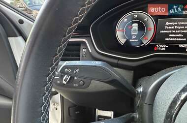 Седан Audi A4 2023 в Львові