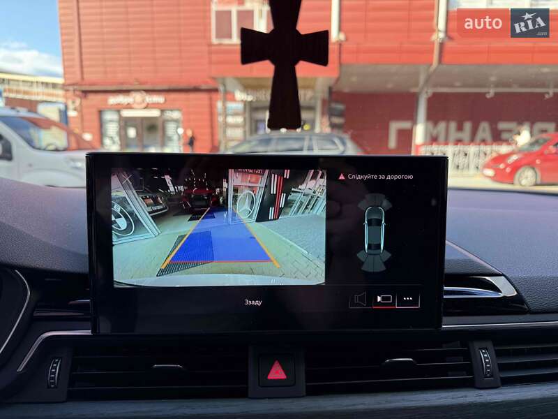 Седан Audi A4 2023 в Львове