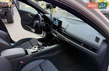 Седан Audi A4 2023 в Львові