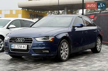 Седан Audi A4 2012 в 