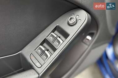 Седан Audi A4 2012 в 