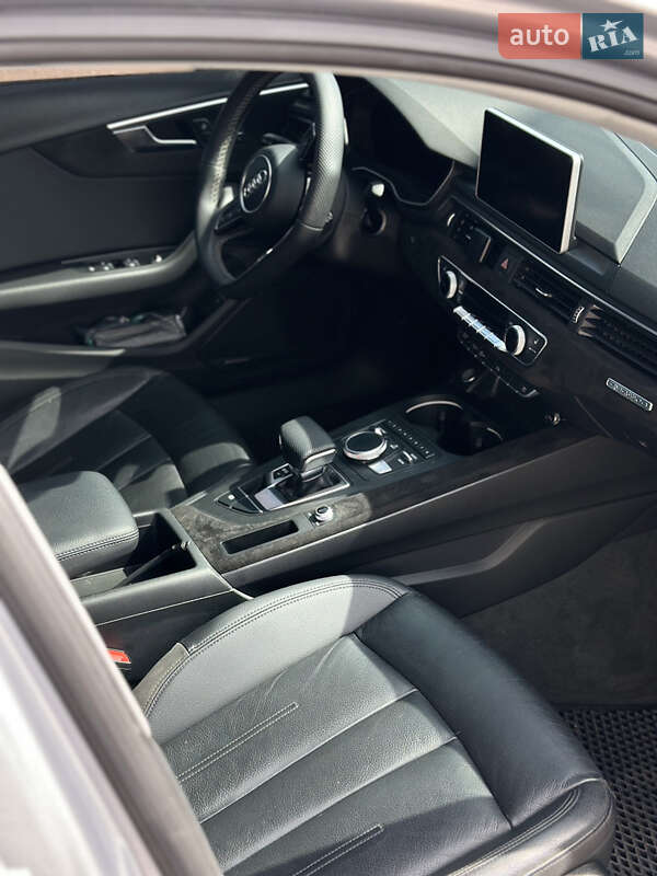 Седан Audi A4 2017 в Овручі