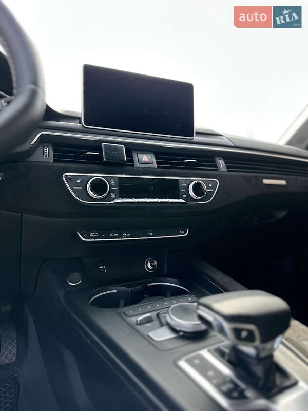 Седан Audi A4 2017 в Овруче