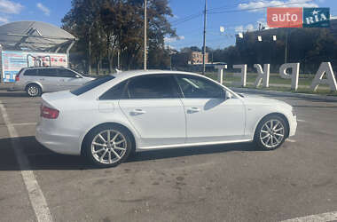 Седан Audi A4 2015 в 