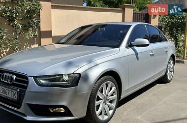 Седан Audi A4 2014 в 
