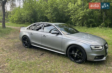Седан Audi A4 2015 в 