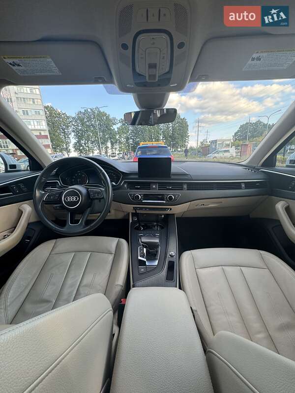 Седан Audi A4 2018 в Полтаве
