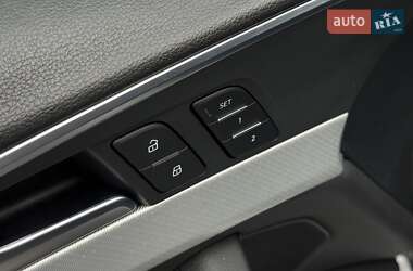 Седан Audi A4 2017 в 