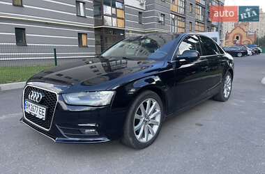 Седан Audi A4 2012 в 