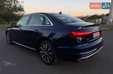 Седан Audi A4 2020 в 