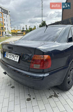 Седан Audi A4 1995 в 