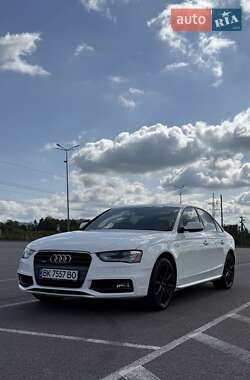 Седан Audi A4 2013 в Ровно