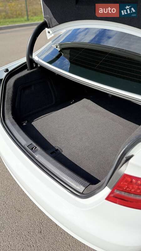 Седан Audi A4 2013 в Ровно фото 36 Седан Audi A4 2013 в Ровно