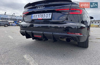 Седан Audi A4 2018 в 