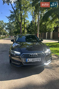 Седан Audi A4 2018 в 
