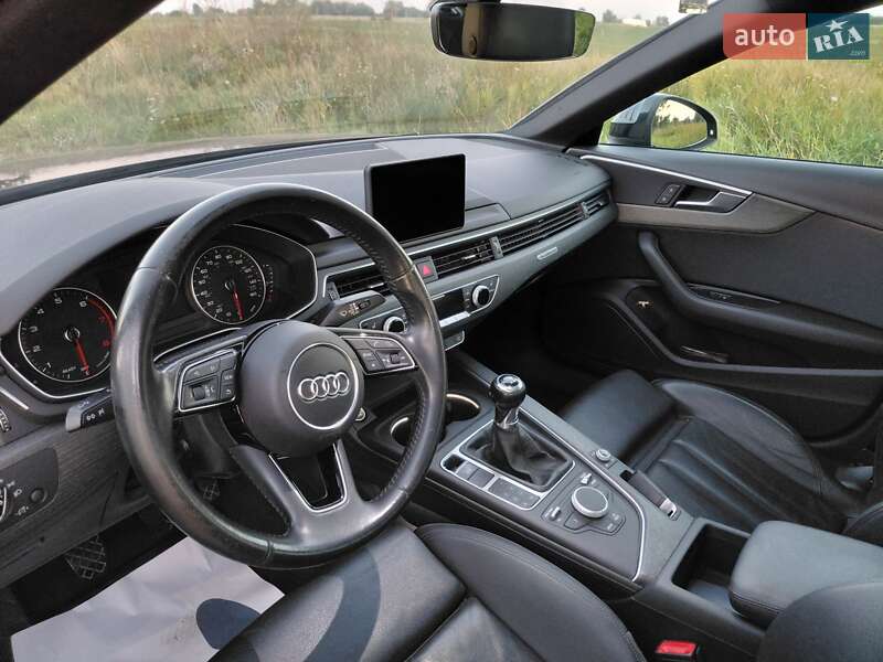 Седан Audi A4 2017 в Звягеле